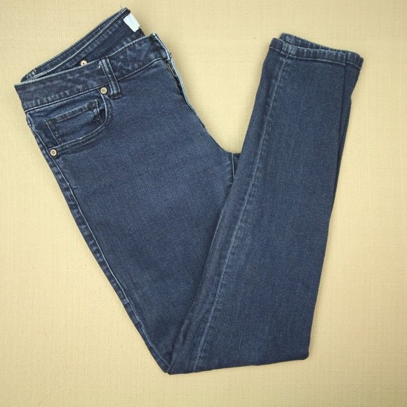 CAbi Denim - Cabi #3040 Skinny Jeans Women's size 6 Low Rise Medium Wash Denim